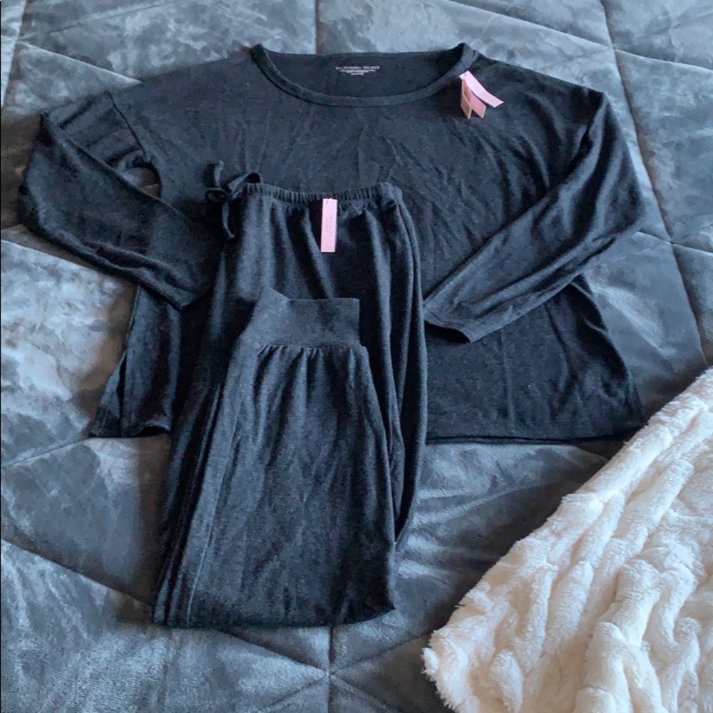 VS pajama set